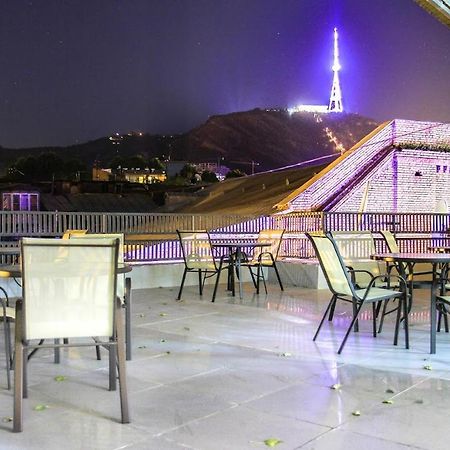 Royal Hotel Tbilisi Buitenkant foto