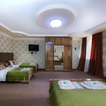 Royal Hotel Tbilisi Buitenkant foto