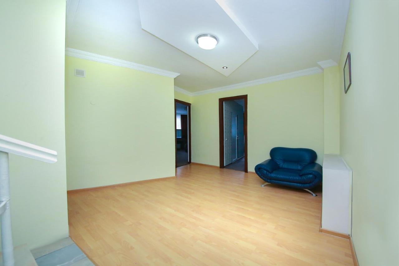 Royal Hotel Tbilisi Buitenkant foto