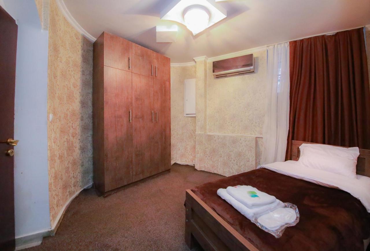Royal Hotel Tbilisi Buitenkant foto